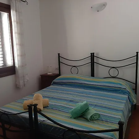 I Mandorli Apartment *